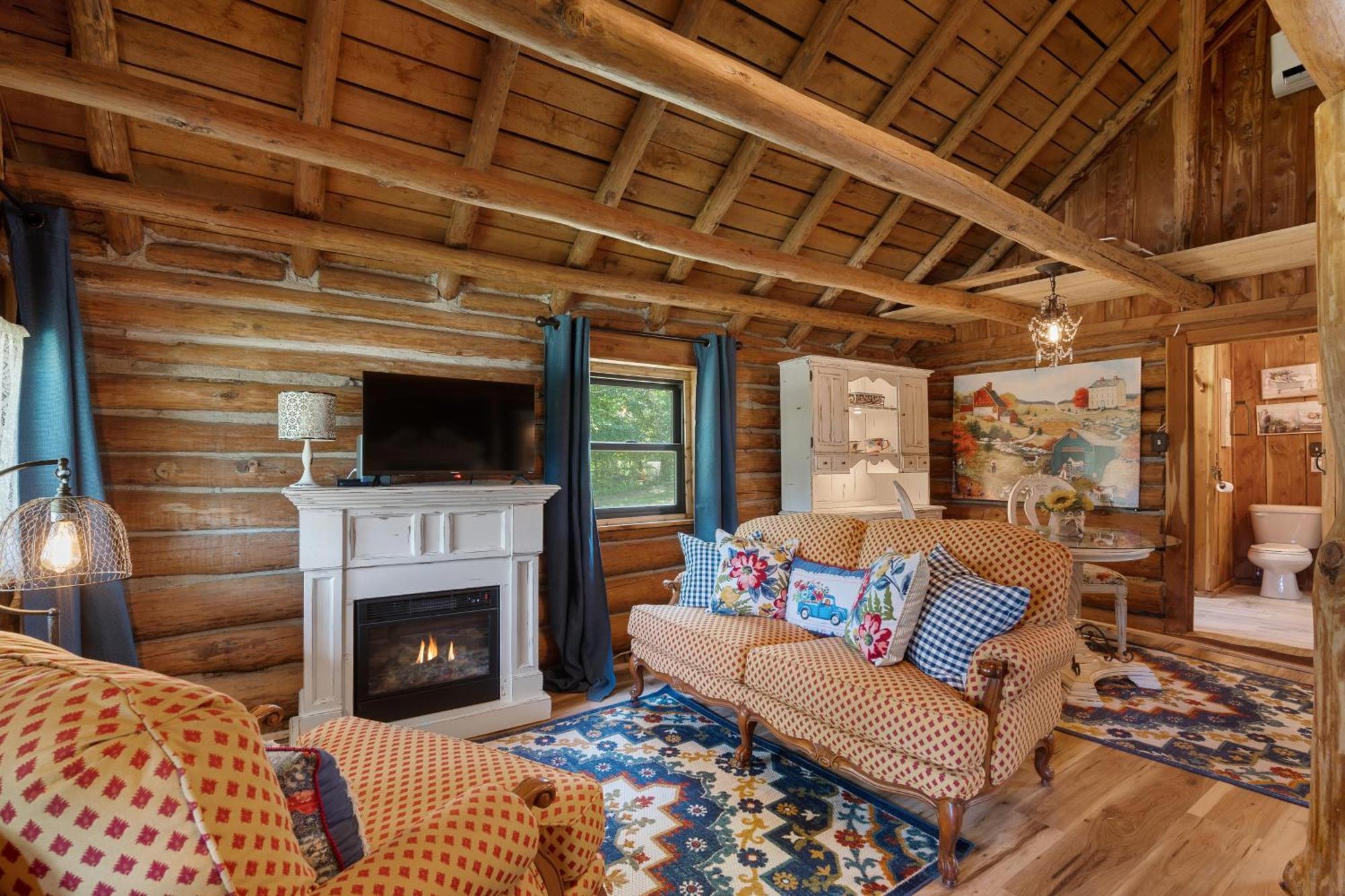 Spring Hill Farm - The Happy Hound Villa Alma Екстериор снимка